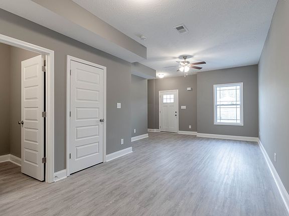 4th image of 1101 Riverwood Pl #304
