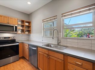33 Hoku Pl, Paia, HI 96779