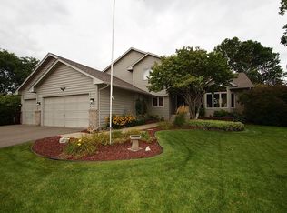 8354 Niagara Ln N, Maple Grove, MN 55311