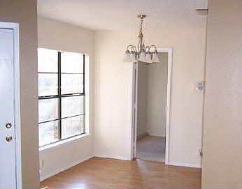 4th image of 4913 Champlain