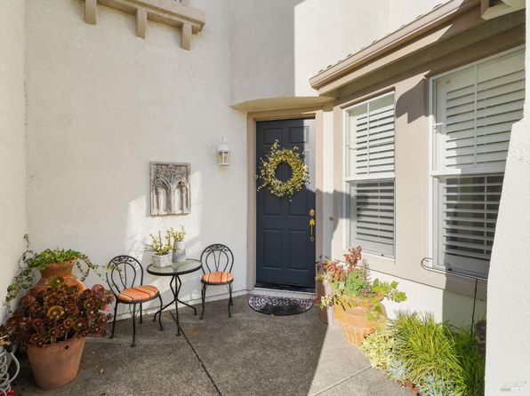 6 Summerbrooke Cir, Napa, CA 94558