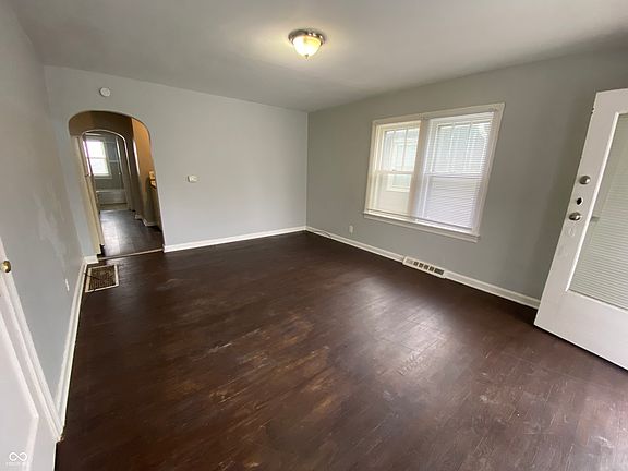 3rd image of 1308 N Chester Ave