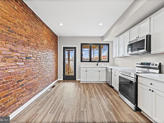 4th image of 2231 Prentiss Pl