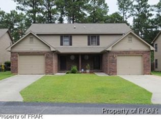 5528 Robmont Dr, Hope Mills, NC 28348