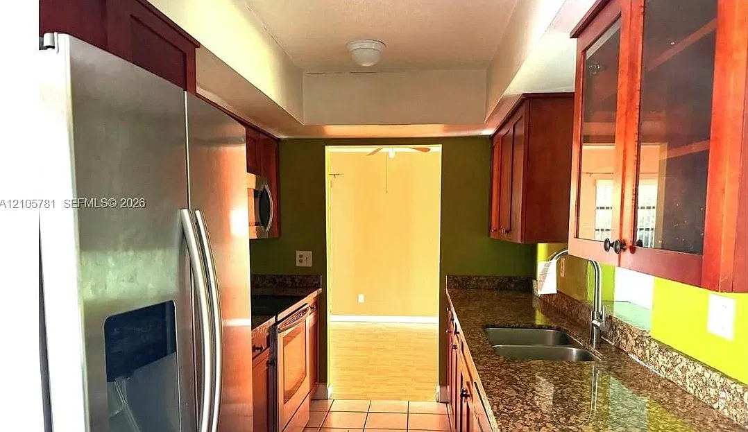 3 bed, 2.0 bath, $3,500 — Photo 4