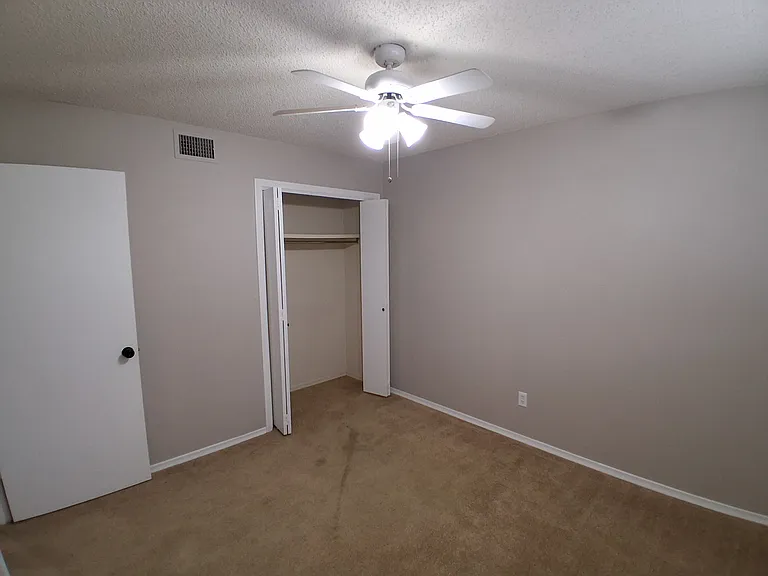 2802 S Fielder Rd #A — Photo 9
