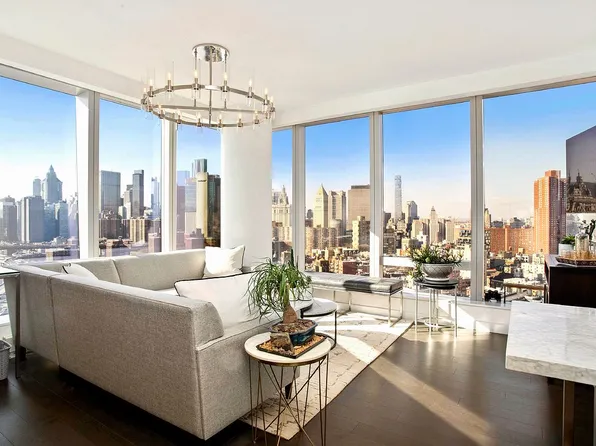 252 South St #27M, New York, NY 10002