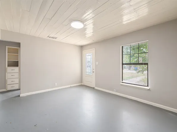 6518 Meade St, Dallas, TX 75232