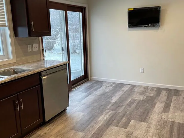 66 Clearfield Dr — Photo 6