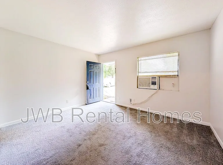 5432 Alpha Ave — Photo 5