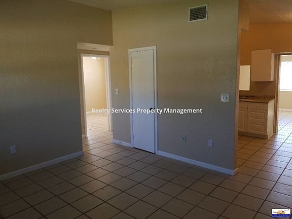 2nd image of 1406 Floral Dr