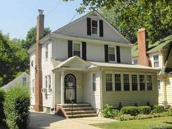 2nd image of 3364 164th St