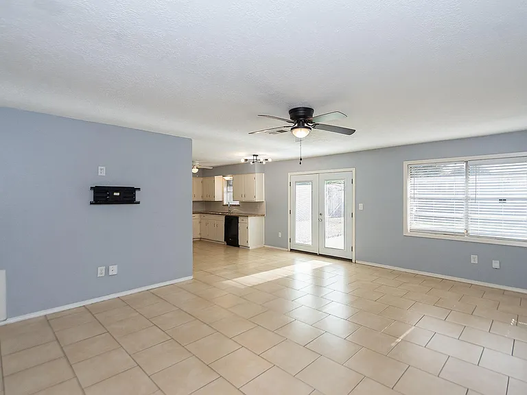 4210 Cork Ln — Photo 14