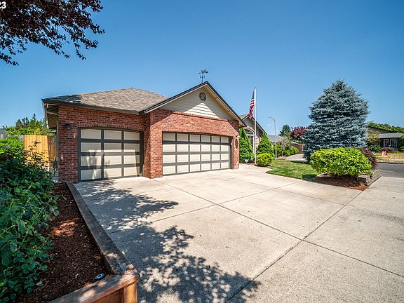 2nd image of 13018 NE 96th Way