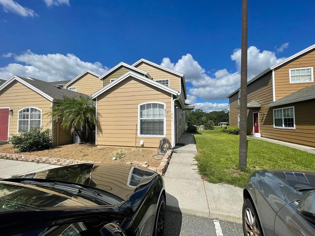 601 Washington Palm Loop - B — Photo 1