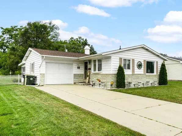 141 S Clearview Pl, South Bend, IN 46619