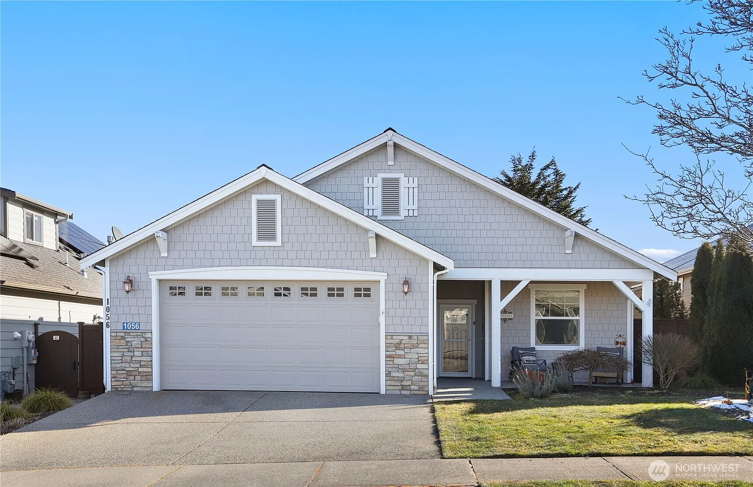 1056 Chestnut Loop photo 1
