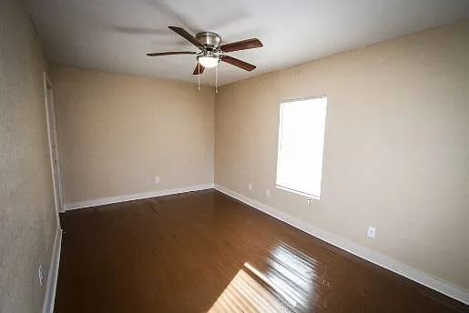 936 Poinsettia St — Photo 11