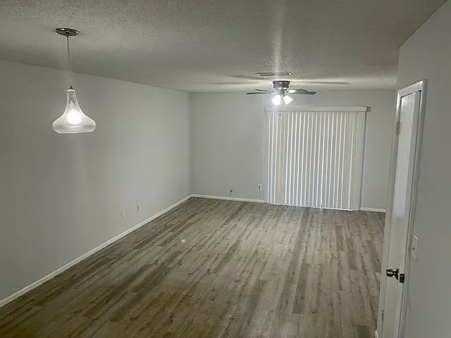 2 bed, 2.5 bath, 1182 sqft, $1,895 — Photo 4