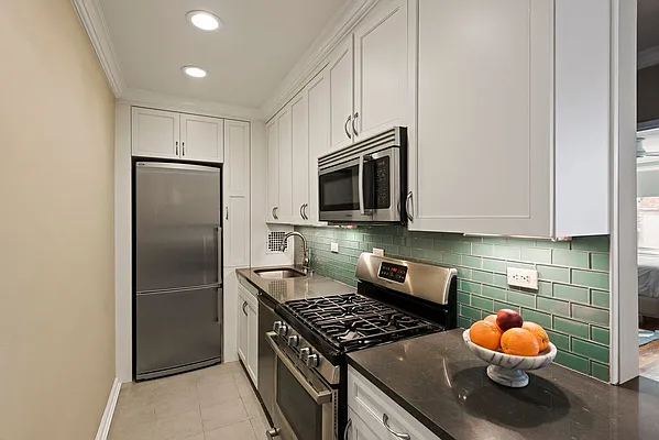 Sold by Nest Seekers International | media 10