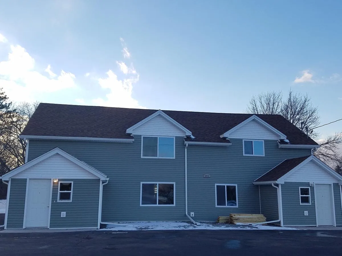 5834 S Transit Rd — Photo 1