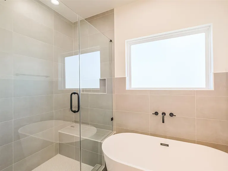 8315 Brecha Ln — Photo 27