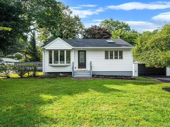 14 Millers Road, Sound Beach, NY 11789