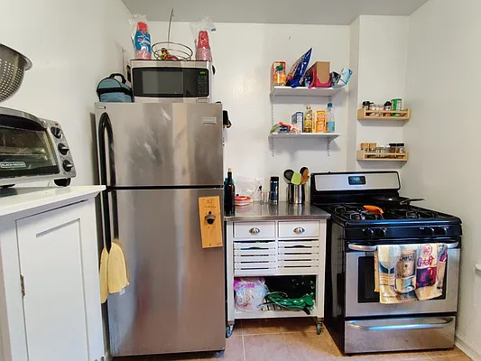 Rented by Signature Property Realty | media 16