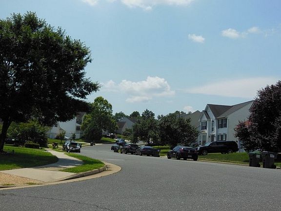 4th image of 15 Wallace Ln