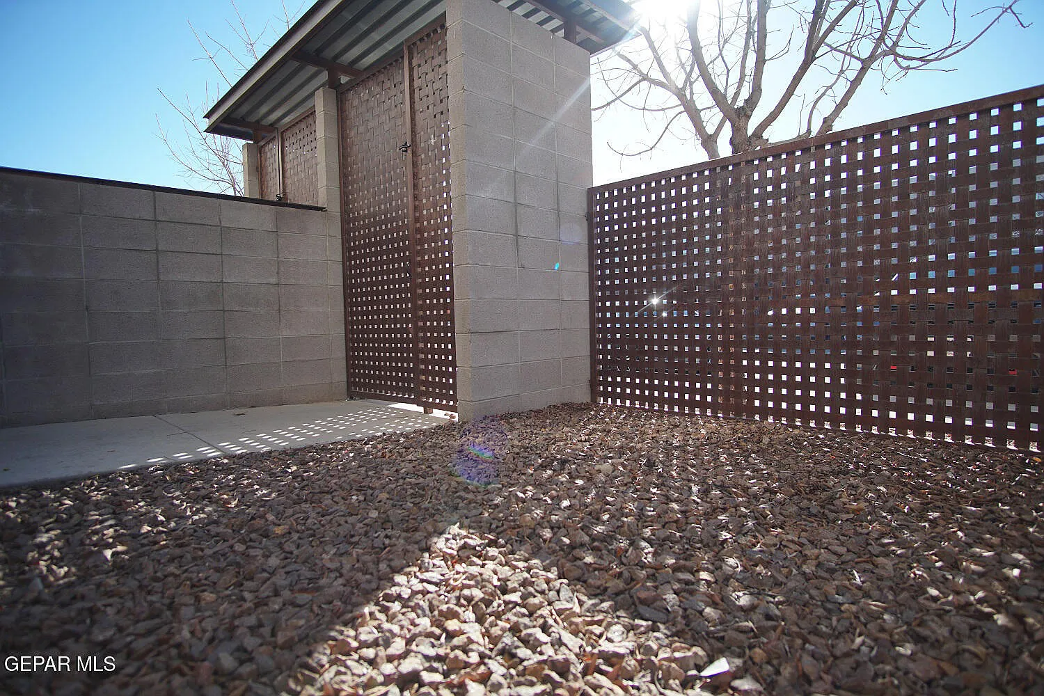 2 bed, 2.5 bath, 1000 sqft, $1,325 — Photo 3