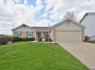 3113 Country Knoll Dr, Saint Charles, MO 63303