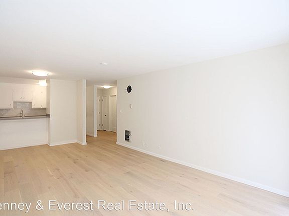 5th image of 401 Vernon St #104