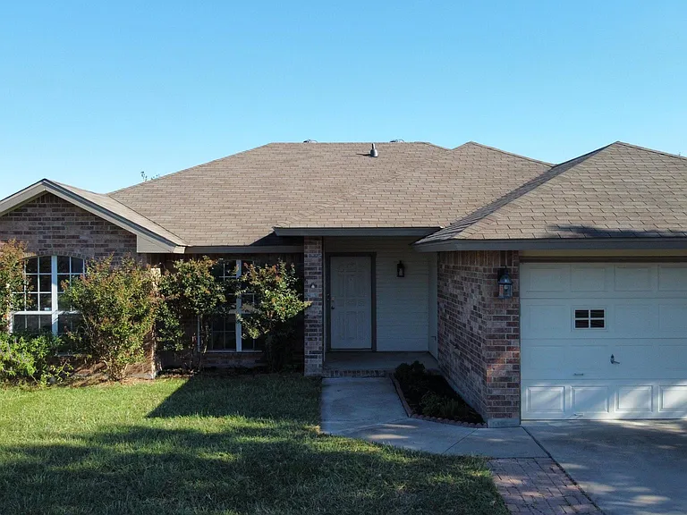 2705 Eastwood Dr — Photo 10