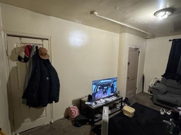 philadelphia-pennsylvania-2080821803 picture