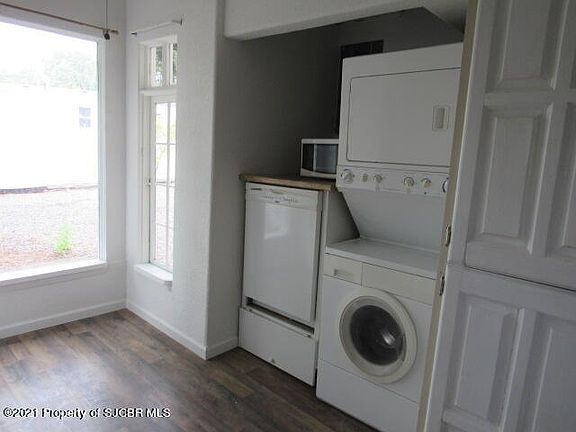 5th image of 612 Cherry Ave