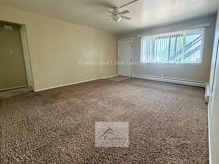 1480 Hathaway Dr #F — Photo 6