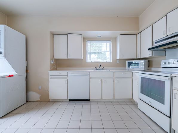 3 bedroom rental in Burnaby — photo 12