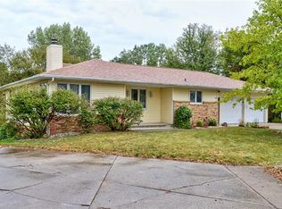 901 Race St, Cambridge, IA 50046