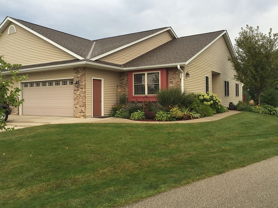 1st image of 296 Silver Fox Dr N