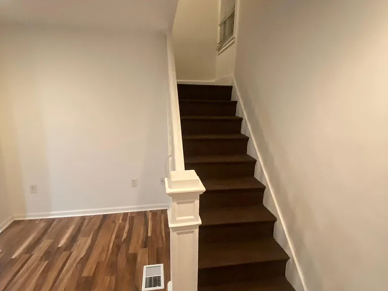 1215 Walnut St — Photo 12