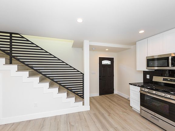 2nd image of 23322 Bassett St