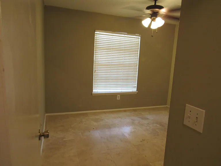 109 Reserve Cir #113 — Photo 16