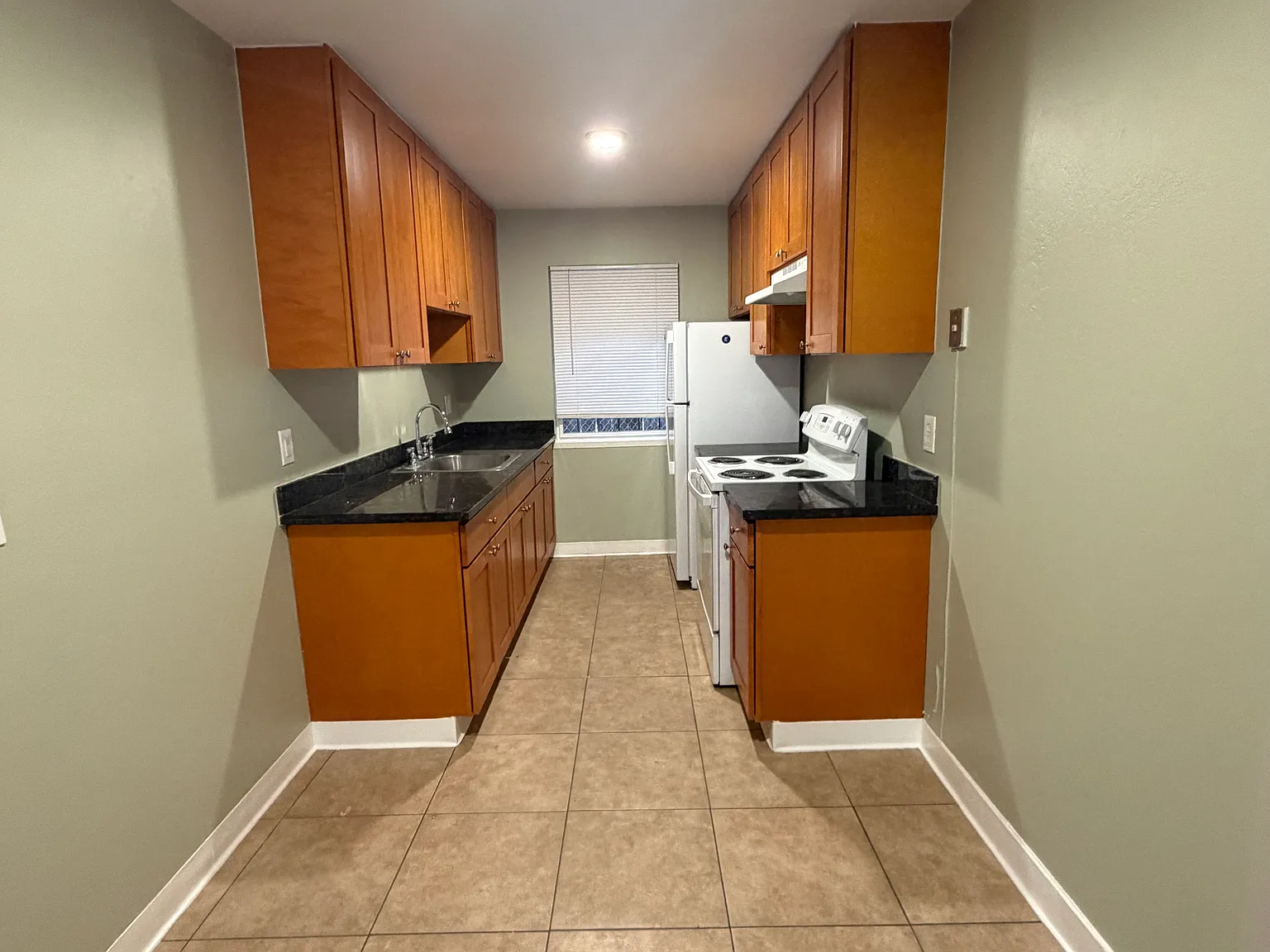 2 bed, 1.5 bath, 1000 sqft, $2,295 — Photo 1