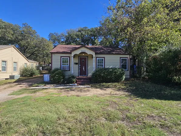 2620 N Elm St, Denton, TX 76201