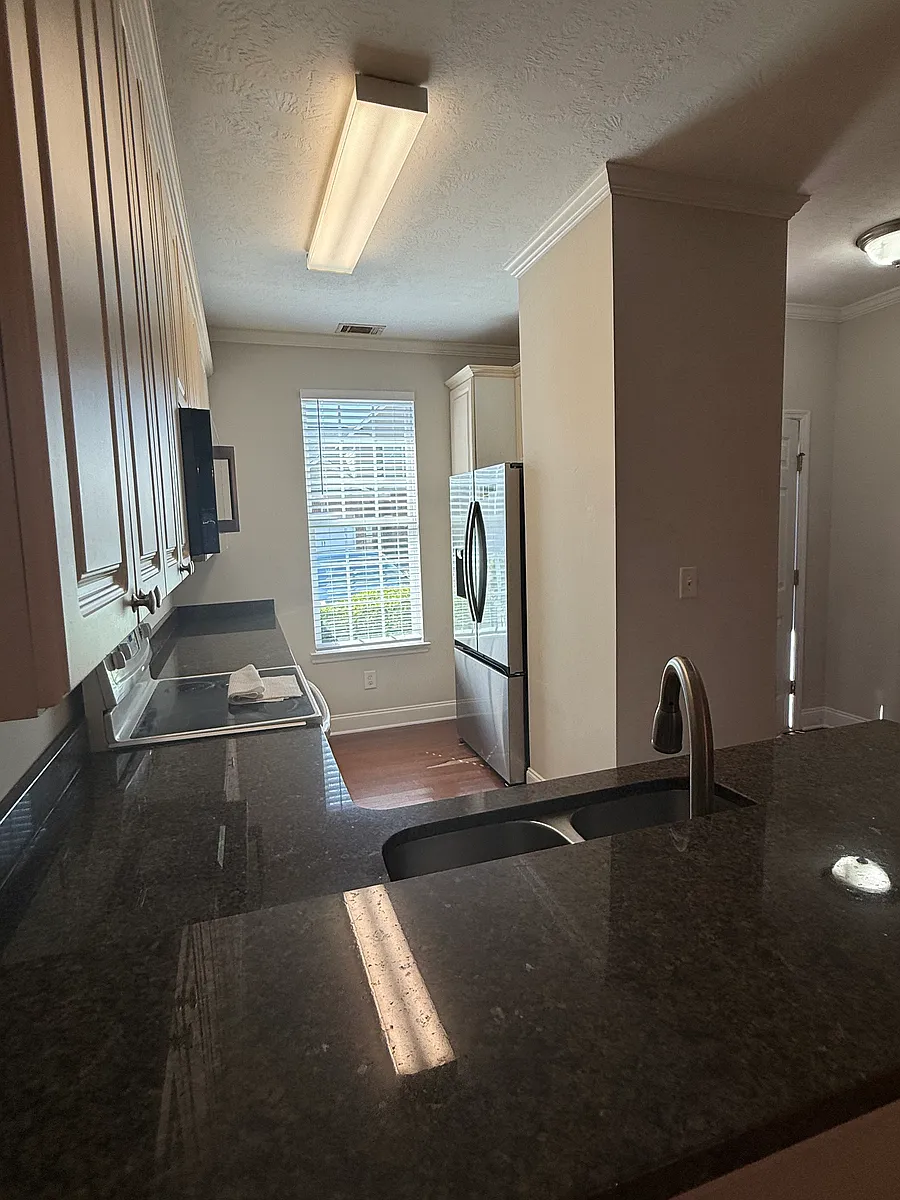 Building Photo - 1418 Leigh Ct