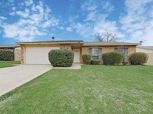 7142 Hedge Dr, Dallas, TX 75249