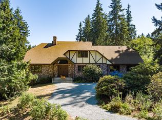 3550 Swede Hill Rd, Clinton, WA 98236