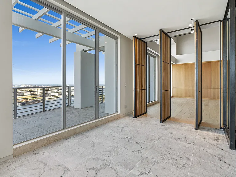 1209 E Cumberland Ave #2902-1/2 — Photo 7