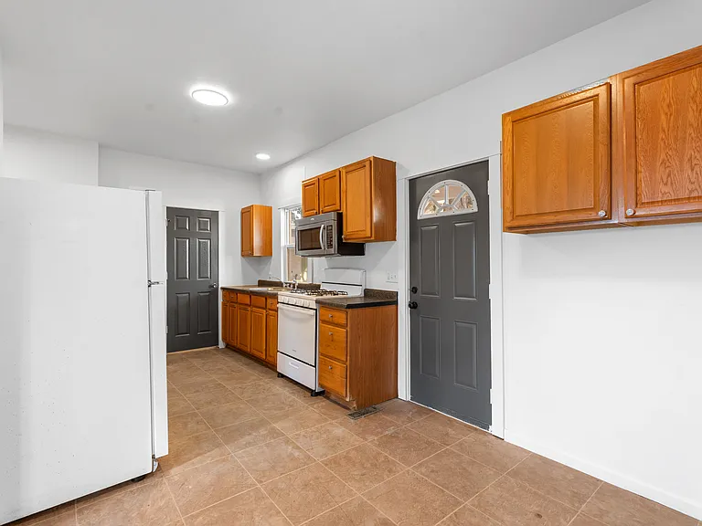 1203 E Cherry St — Photo 12