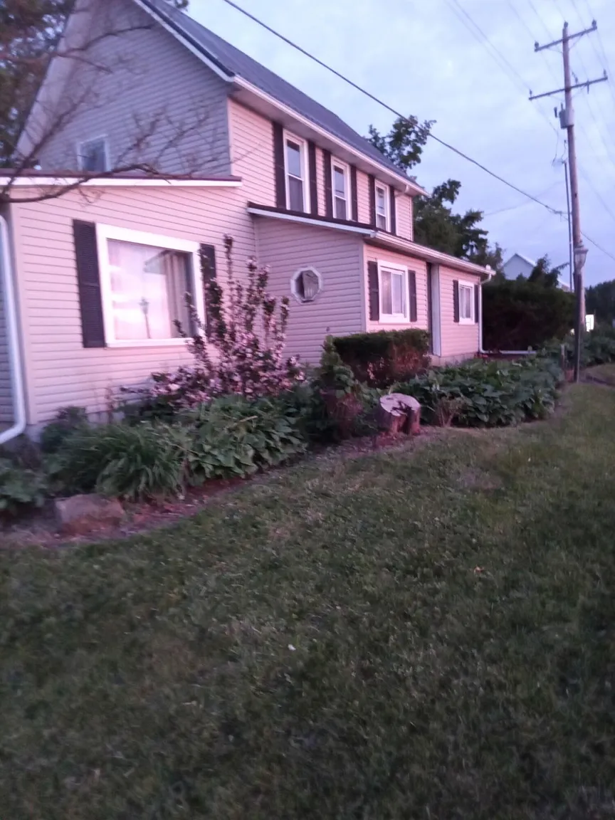 12733 Johnstown Utica Rd photo 1